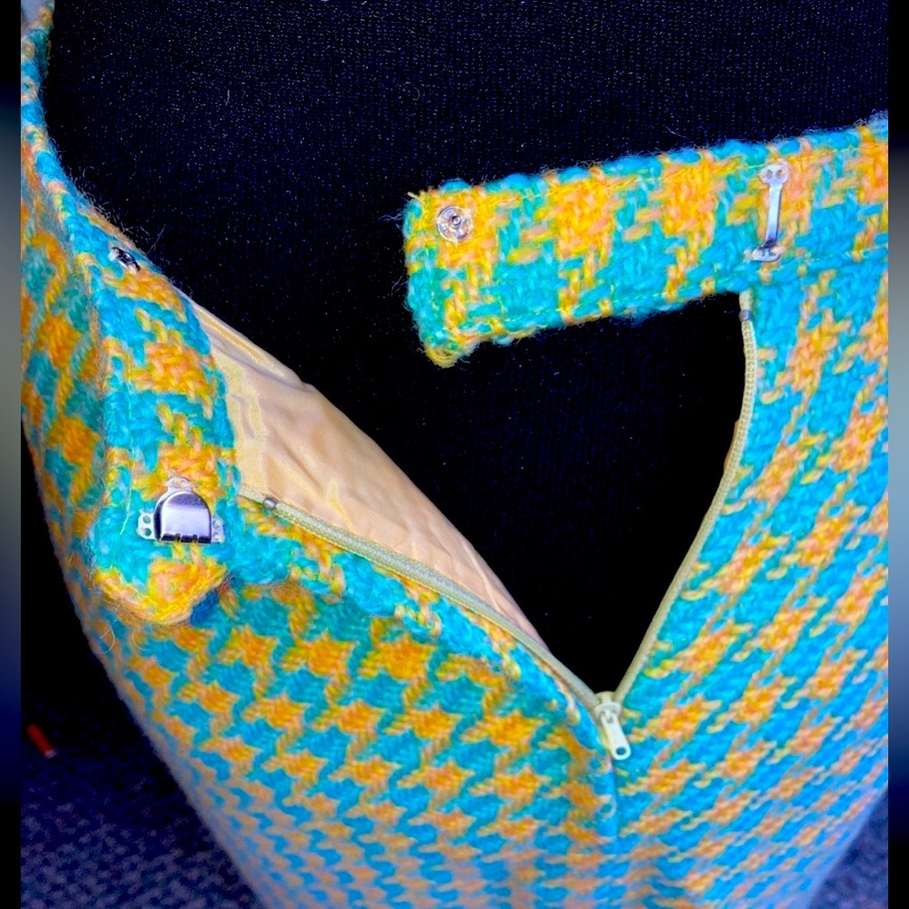 Vintage Yellow n Blue Herringbone tweed print midi skirt.
